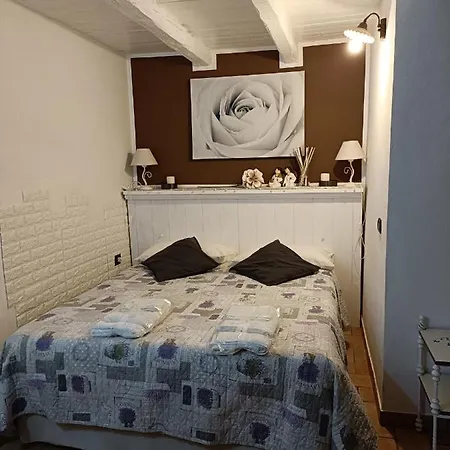 Lo Scrigno Di Simon לינה וארוחת בוקר 3*