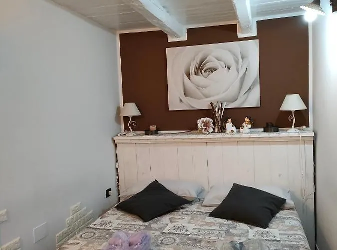 Lo Scrigno Di Simon Frühstückspension Senigallia